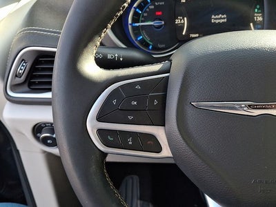 2022 Chrysler Pacifica Hybrid Touring L