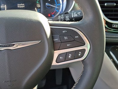 2022 Chrysler Pacifica Hybrid Touring L