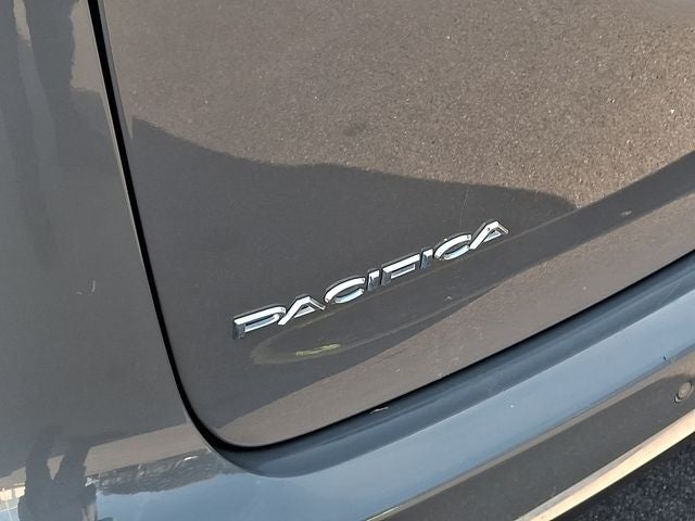2022 Chrysler Pacifica Hybrid Touring L