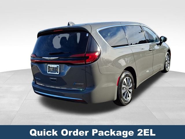 2022 Chrysler Pacifica Hybrid Touring L