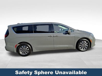 2022 Chrysler Pacifica Hybrid Touring L
