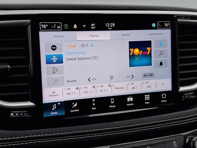 2024 Chrysler Pacifica Hybrid Select