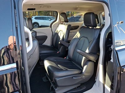 2024 Chrysler Pacifica Hybrid Select