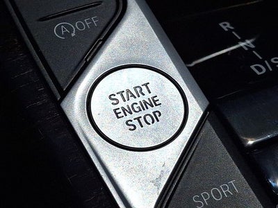 2023 BMW 3 Series 330i