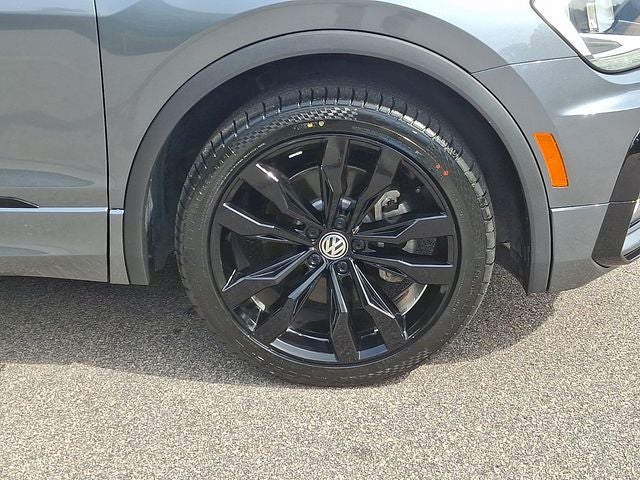 2021 Volkswagen Tiguan 2.0T SE R-Line Black