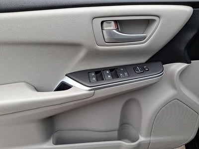 2017 Toyota Camry Hybrid LE