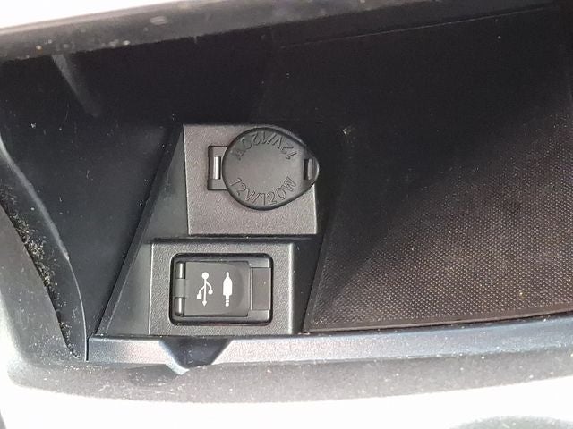 2017 Toyota Camry Hybrid LE