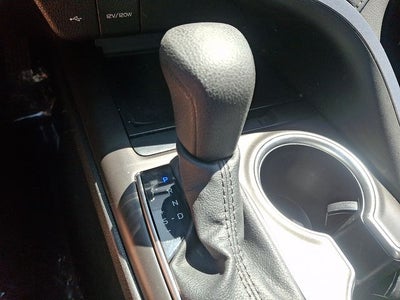 2022 Toyota Camry Hybrid LE