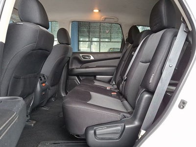 2019 Nissan Pathfinder SV