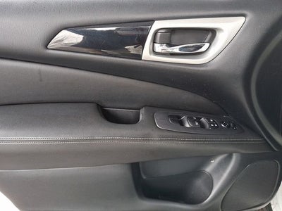 2019 Nissan Pathfinder SV