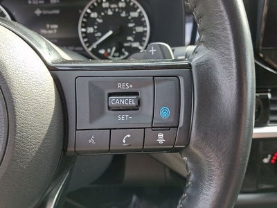 2022 Nissan Pathfinder SV