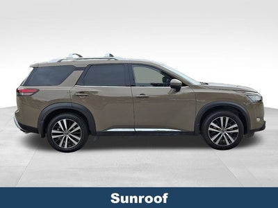 2024 Nissan Pathfinder Platinum