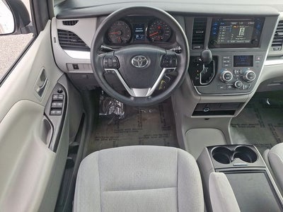 2015 Toyota Sienna LE 8 Passenger