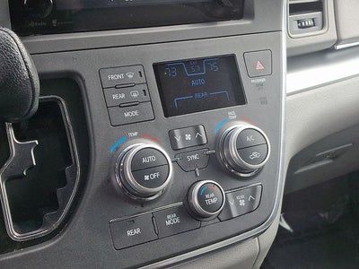 2015 Toyota Sienna LE 8 Passenger