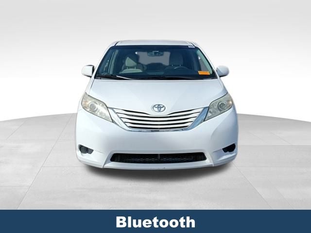 2015 Toyota Sienna LE 8 Passenger