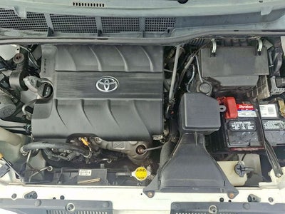 2015 Toyota Sienna LE 8 Passenger