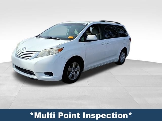 2015 Toyota Sienna LE 8 Passenger