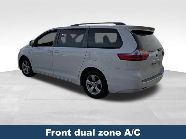 2015 Toyota Sienna LE 8 Passenger