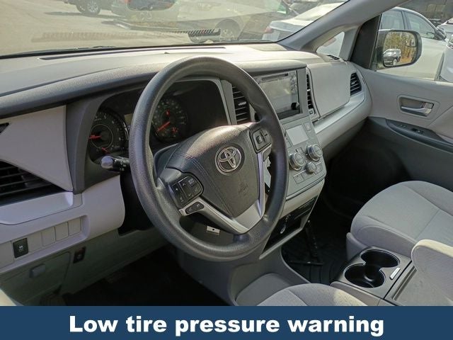 2015 Toyota Sienna LE 8 Passenger