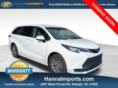 2021 Toyota Sienna LE 8 Passenger