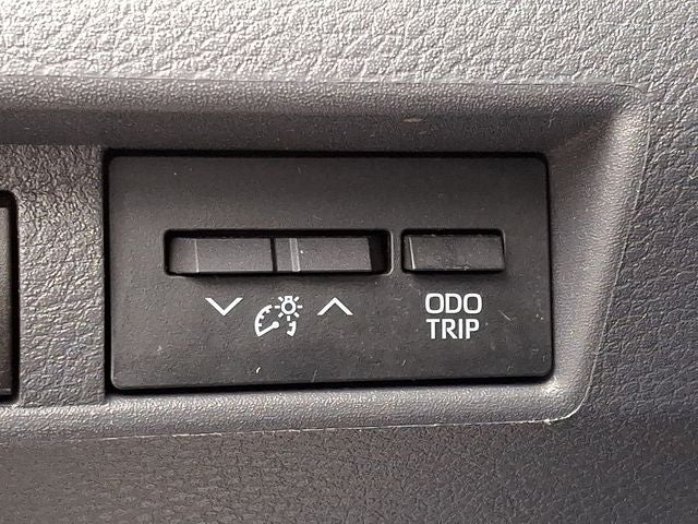 2021 Toyota Sienna LE 8 Passenger
