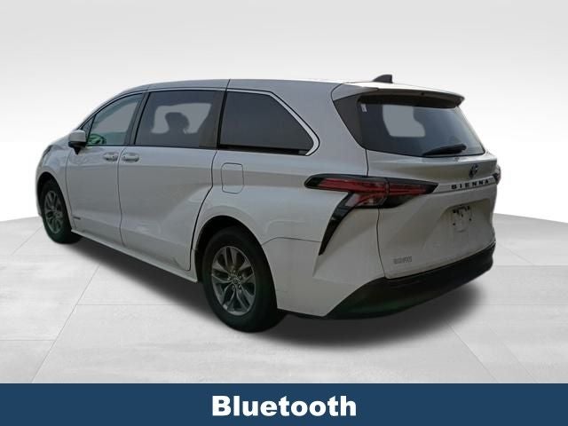 2021 Toyota Sienna LE 8 Passenger