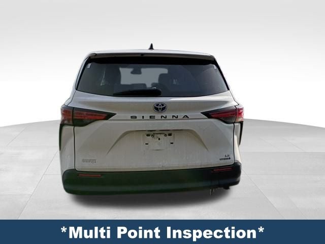 2021 Toyota Sienna LE 8 Passenger