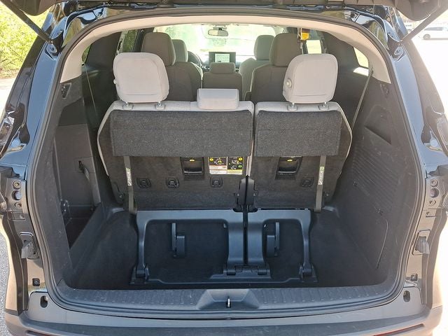 2025 Toyota Sienna LE 8 Passenger