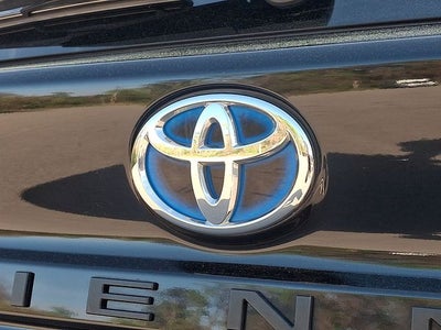 2025 Toyota Sienna LE 8 Passenger