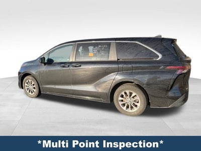 2025 Toyota Sienna LE 8 Passenger