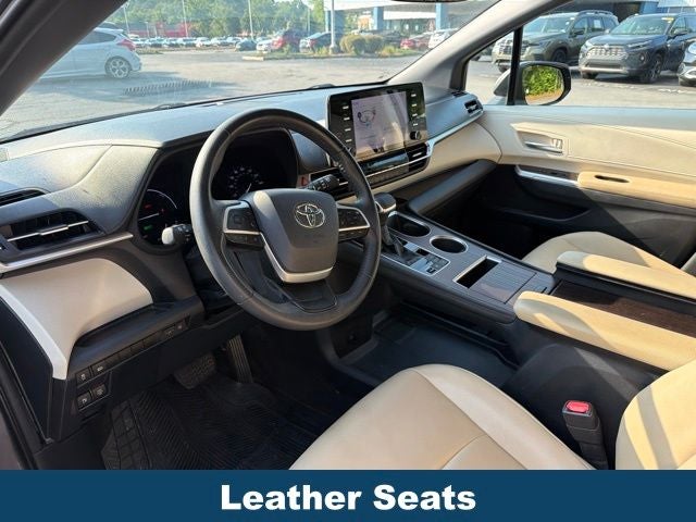2021 Toyota Sienna XLE 8 Passenger