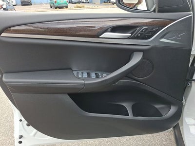 2024 BMW X4 xDrive30i