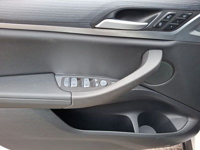 2025 BMW X4 xDrive30i