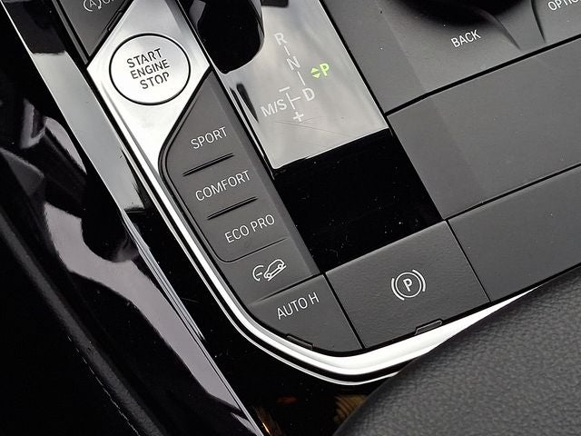 2025 BMW X4 xDrive30i