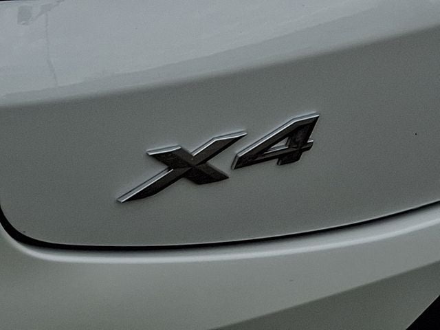 2025 BMW X4 xDrive30i