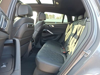 2025 BMW X6 xDrive40i