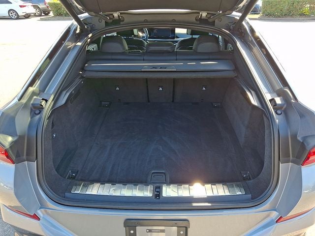 2025 BMW X6 xDrive40i