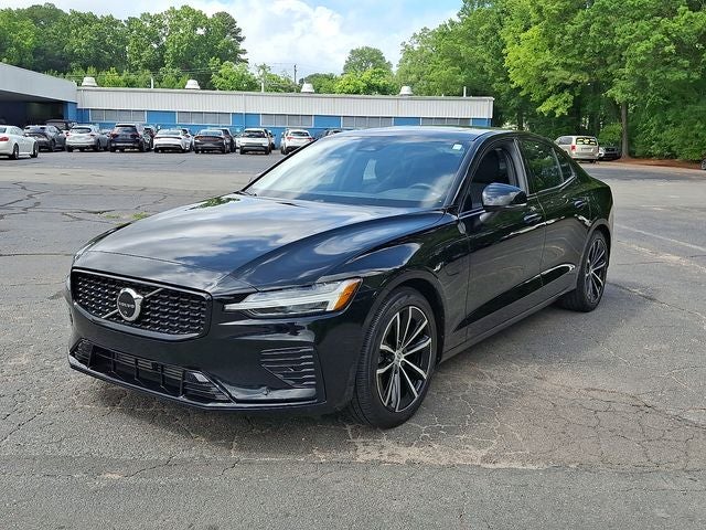 2023 Volvo S60 Recharge Plug-In Hybrid T8 Plus Dark Theme