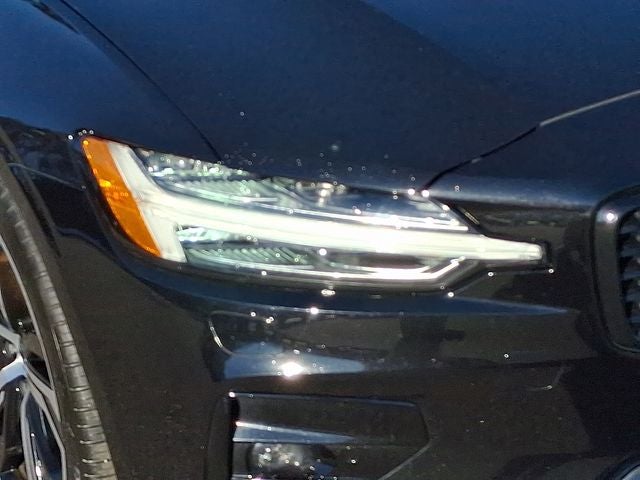 2024 Volvo S60 B5 Core Dark Theme