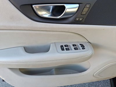 2024 Volvo S60 B5 Core Dark Theme