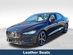 2024 Volvo S60 B5 Core Dark Theme