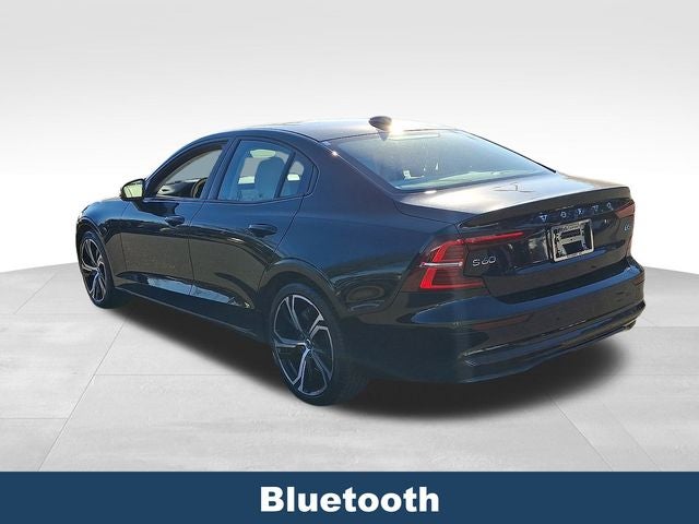 2024 Volvo S60 B5 Core Dark Theme