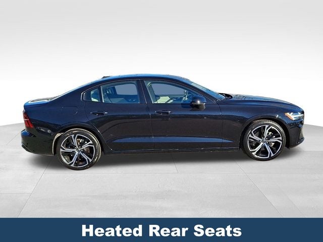 2024 Volvo S60 B5 Core Dark Theme