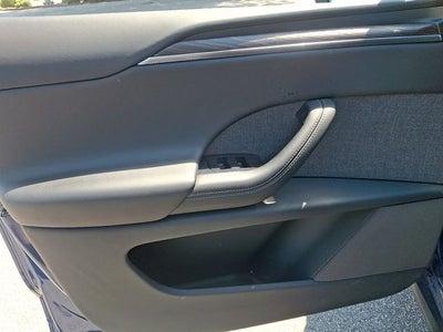 2022 Tesla Model X Base
