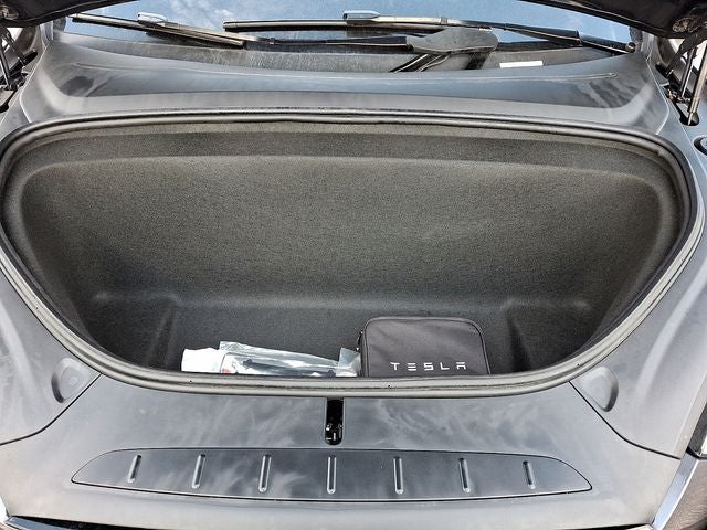 2023 Tesla Model X Standard Range