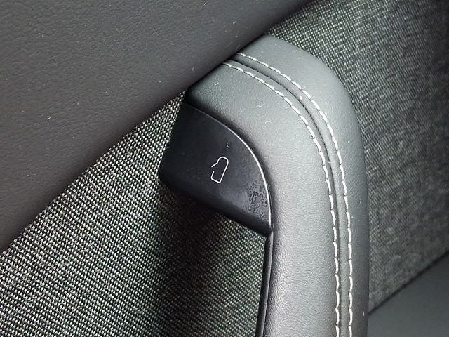 2023 Tesla Model X Base