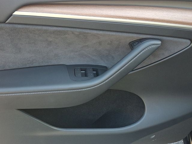 2025 Tesla Model Y Long Range