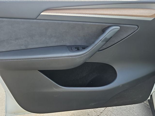 2024 Tesla Model Y Performance