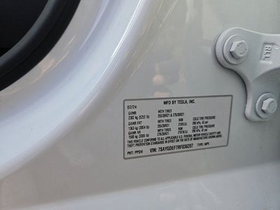 2024 Tesla Model Y Performance