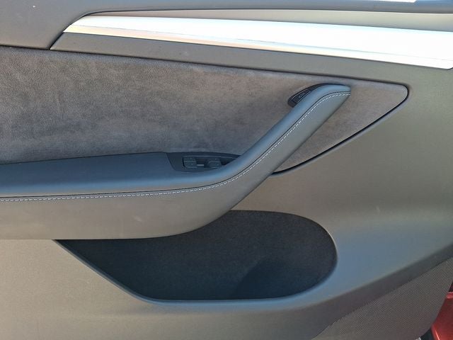 2024 Tesla Model Y Performance